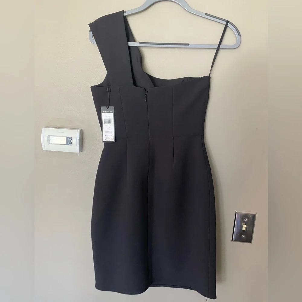 NWT BCBG MAXAZRIA Aryanna One Shoulder Little Black Dress Size 0